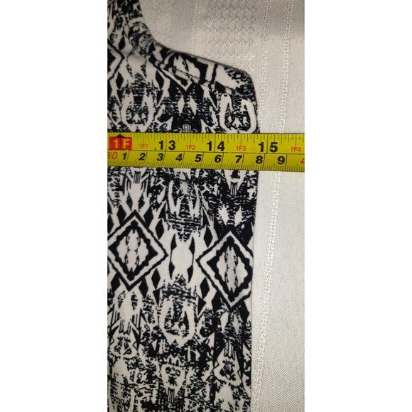 Bobbie Brooks Sleepwear Tank Sz M Black & White Racerback Geometric Design Med - Picture 8 of 10